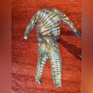 Raquel Allegra Blue and Green Tie- Dye lounge set